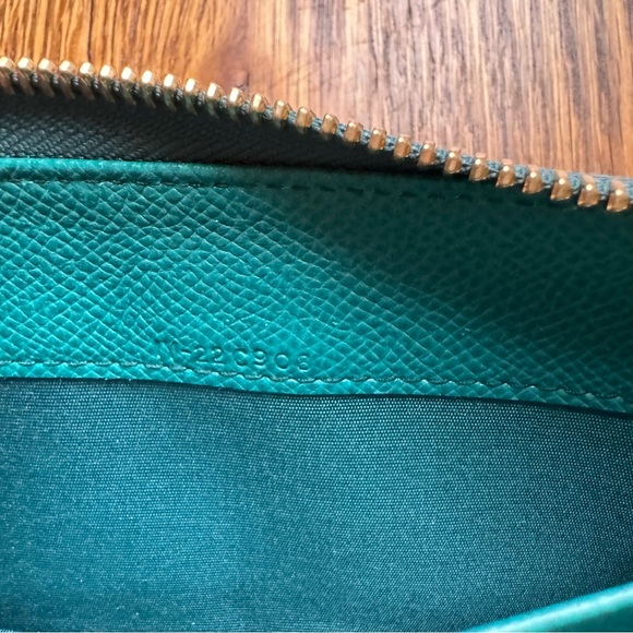 🩷LAST CHANCE🩷 Salvatore Ferragamo Teal Bow Zippy Wallet - Picture 8 of 8